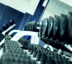 Trening na siłowni – co warto wiedzieć?