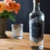 Wódka w etykiecie weselnej – napisy i design butelek